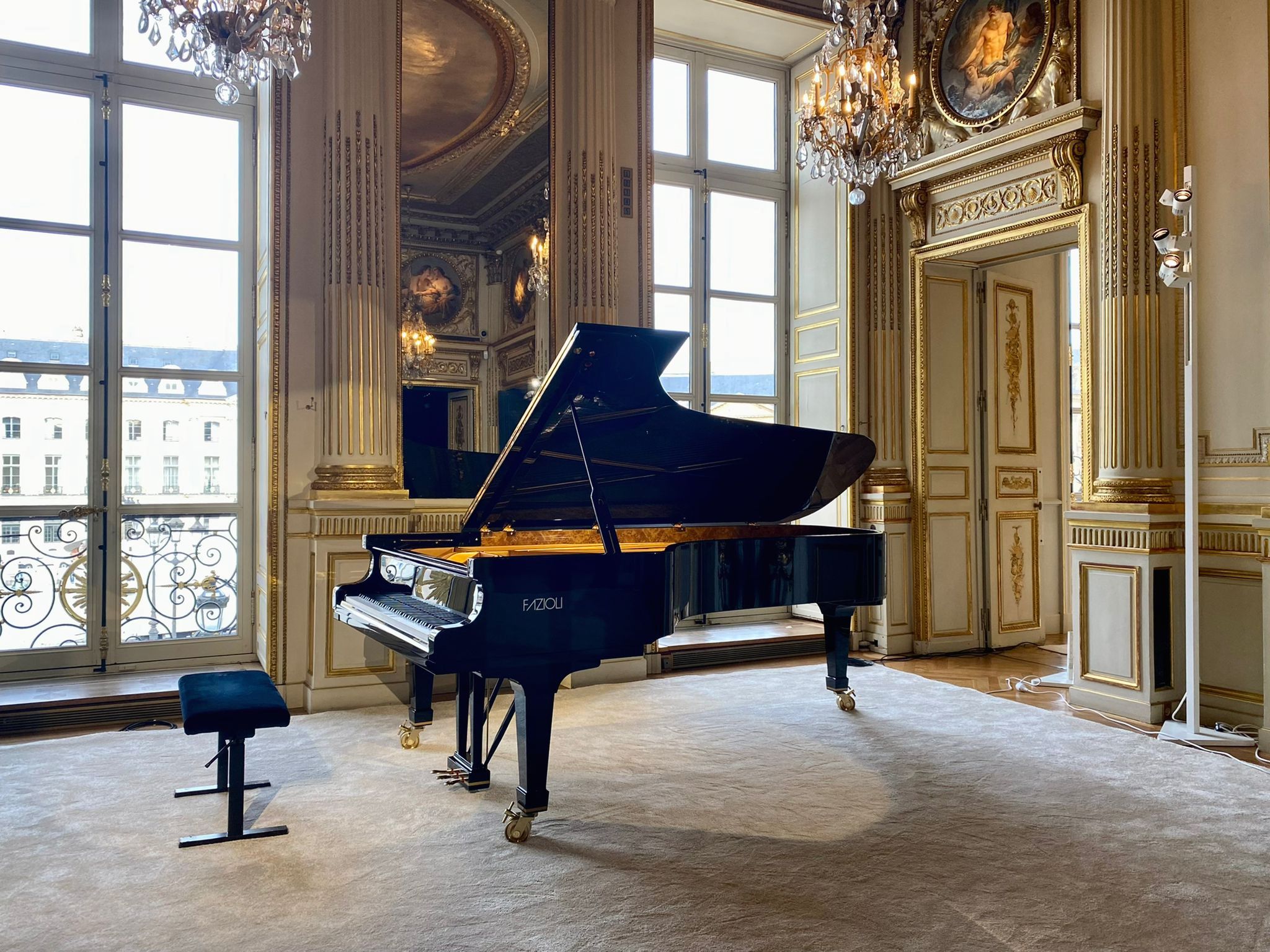 Piano de concert FAZIOLI F278 Salle Chopin Place Vendôme Piano de concert FAZIOLI F278 Salle Chopin Place Vendôme